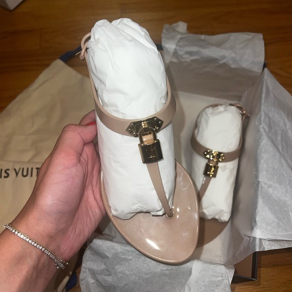 Louis Vuitton bikini sandal - Picture 2 of 7